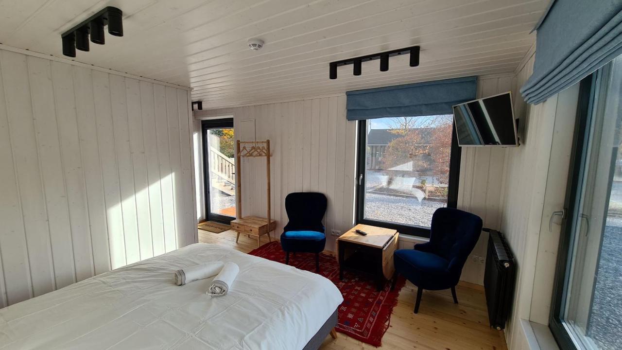 Oberza Pod Zlotym Prosiakiem Hotell Nieborów Exteriör bild