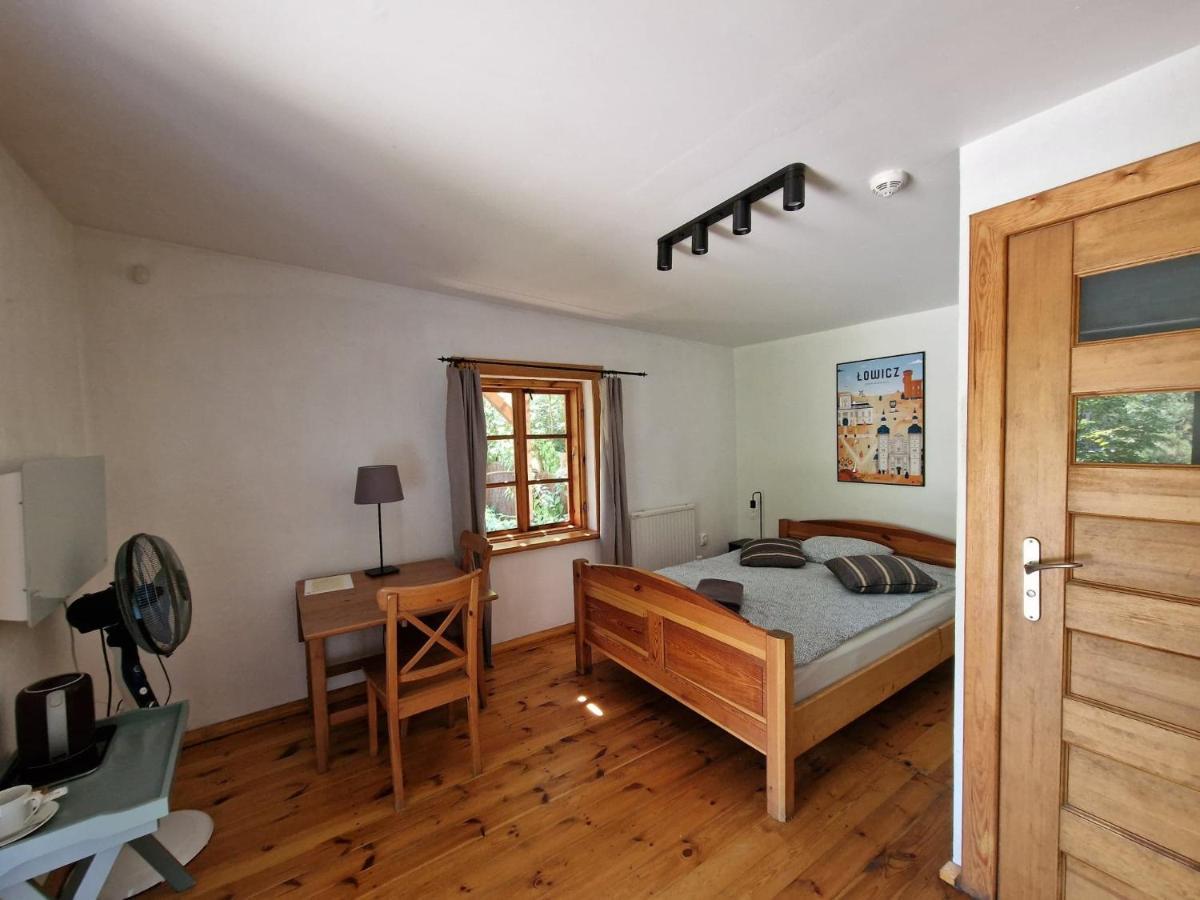Oberza Pod Zlotym Prosiakiem Hotell Nieborów Exteriör bild