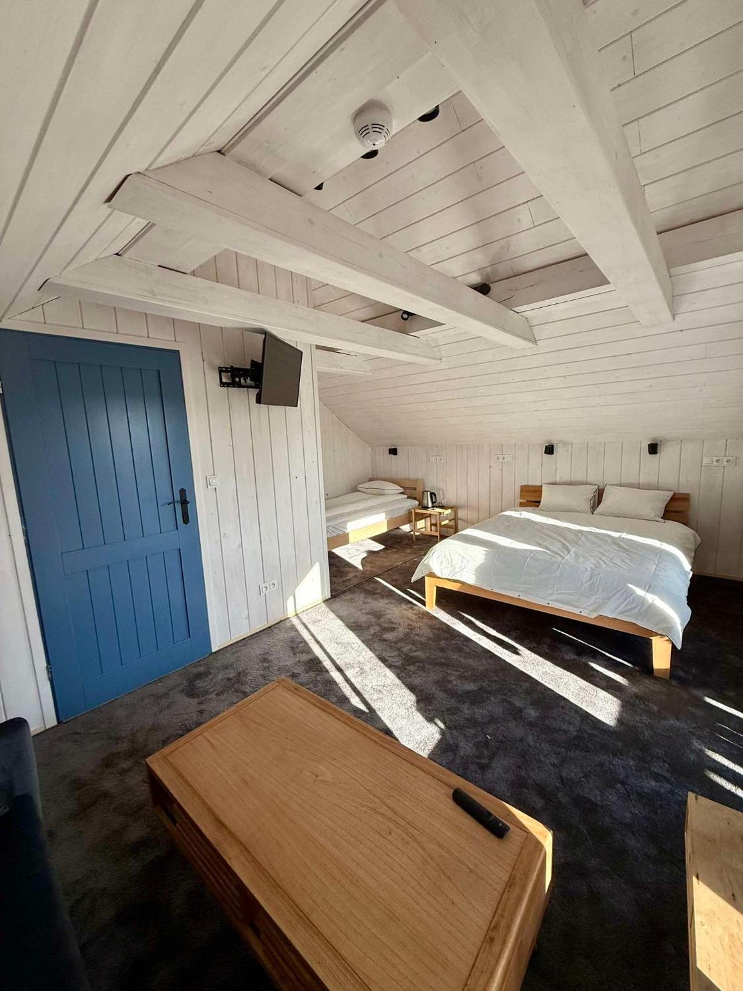 Oberza Pod Zlotym Prosiakiem Hotell Nieborów Exteriör bild
