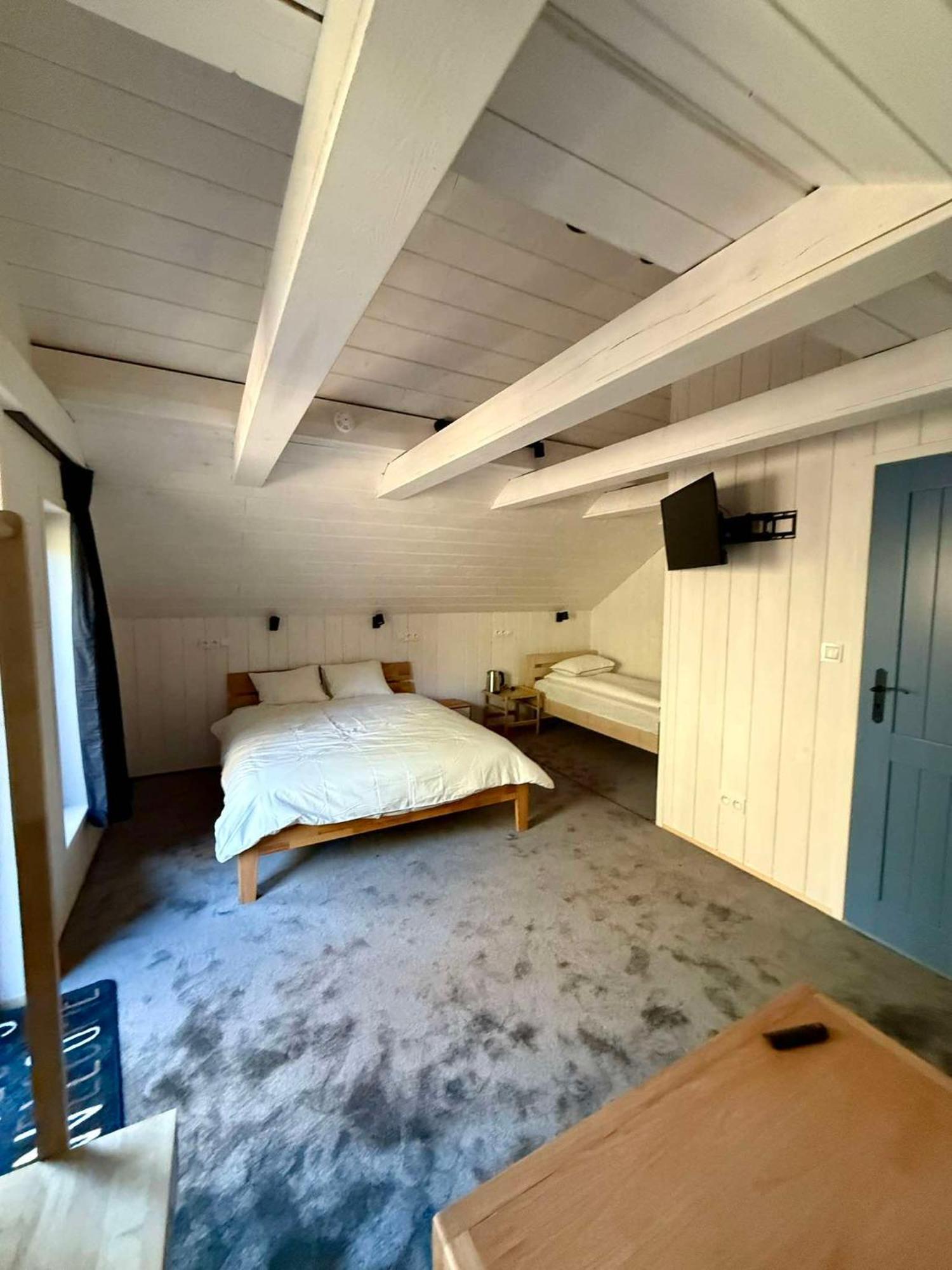 Oberza Pod Zlotym Prosiakiem Hotell Nieborów Exteriör bild