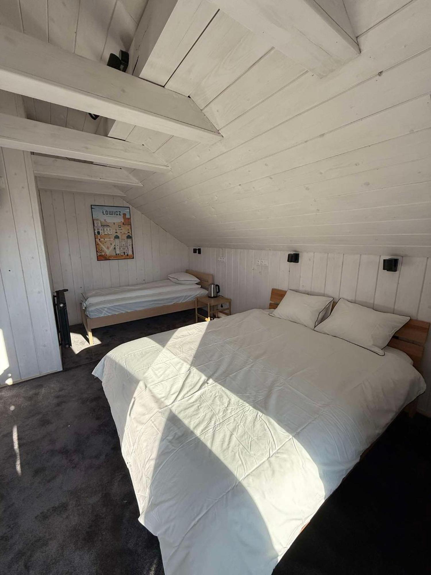Oberza Pod Zlotym Prosiakiem Hotell Nieborów Exteriör bild