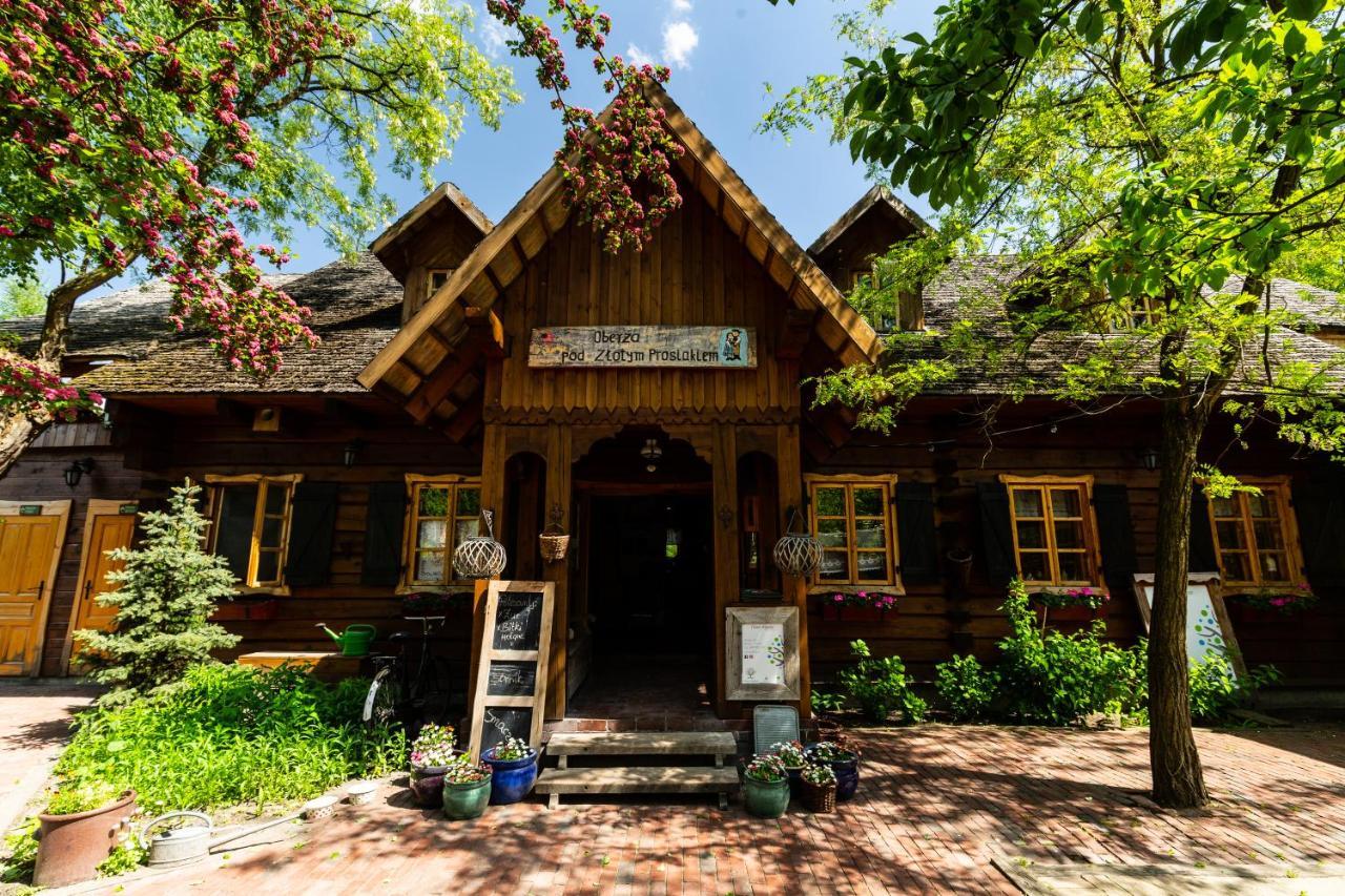 Oberza Pod Zlotym Prosiakiem Hotell Nieborów Exteriör bild