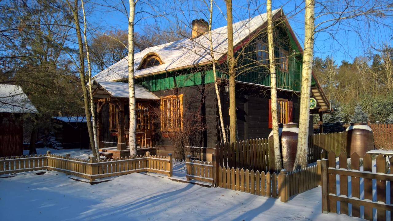 Oberza Pod Zlotym Prosiakiem Hotell Nieborów Exteriör bild